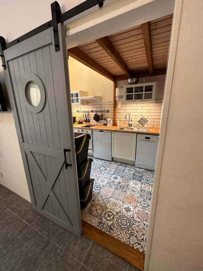 Cozy New Loft Apartment Praga Zewnętrze zdjęcie