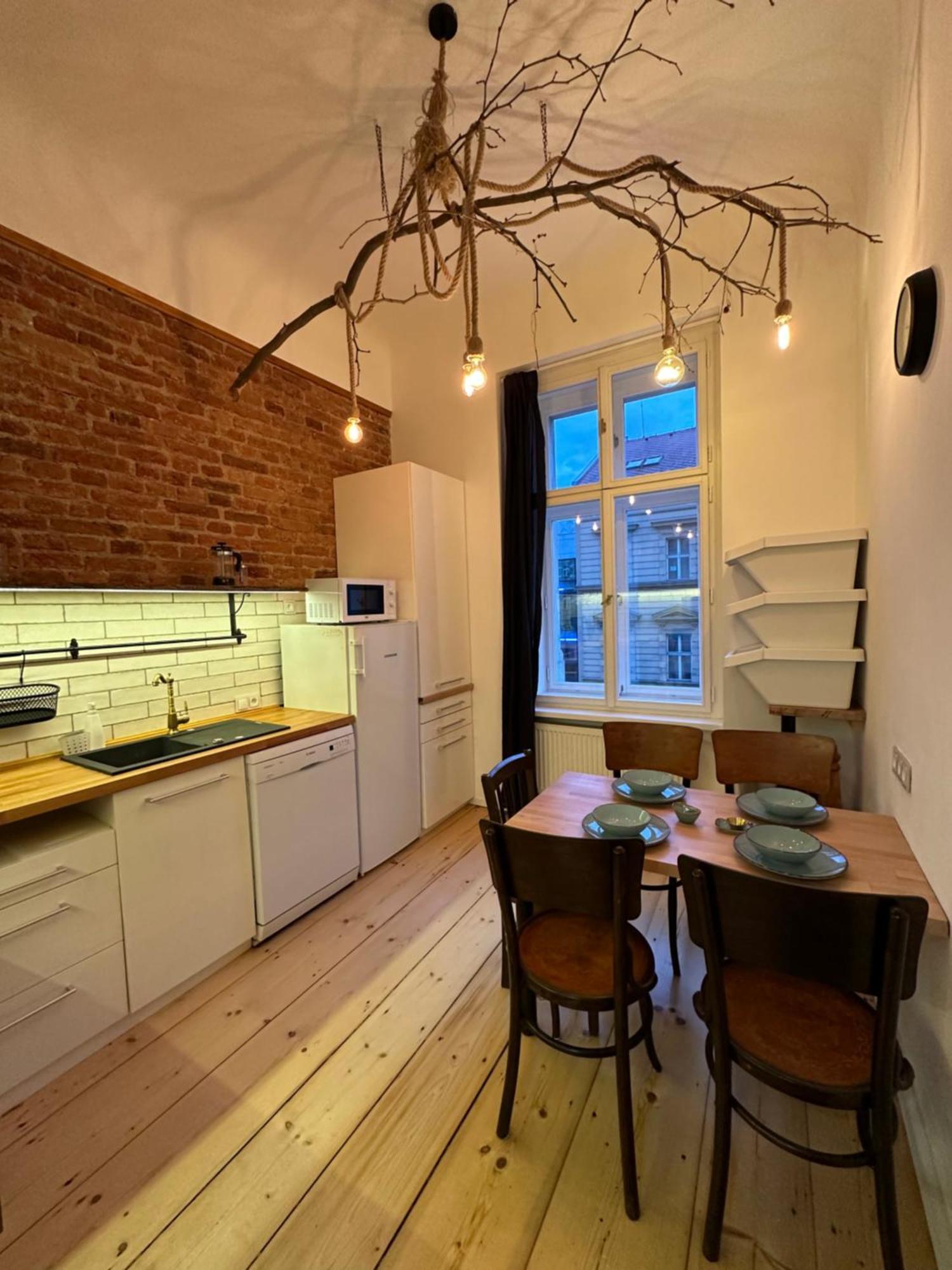 Cozy New Loft Apartment Praga Zewnętrze zdjęcie